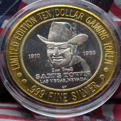 Sale Photo Thumbnail #323: 1993-CT Sam's Town Ten Dollar Gaming Token, .999 Fine Silver Center