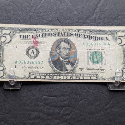 Sale Photo Thumbnail #309: 1950-A U.S. $5 Federal Reserve Note - Issued in Massachusetts