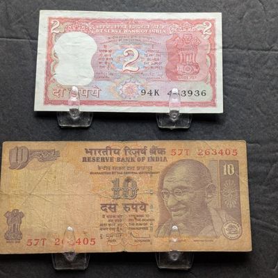 Sale Photo Thumbnail #175: Reserve Bank of India 2 and 10 Rupee Banknotes - Signed by Governors Manmohan Singh and D. Subbarao