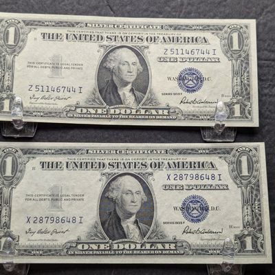 Sale Photo Thumbnail #334: (2) 1935 F US $1 Silver Certificates - Uncirculated