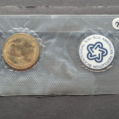 Sale Photo Thumbnail #245: 1976 George Washington American Revolution Bicentennial Round