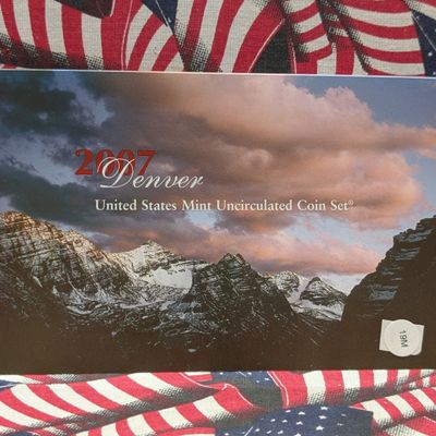 Sale Photo Thumbnail #93: 2007-D Partial U.S. Mint Uncirculated Coin Set, MISSING State Quarters in OGP w/ COA