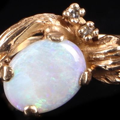 Sale Photo Thumbnail #240: 10K YELLOW GOLD CABOCHON OPAL LADIES RING
