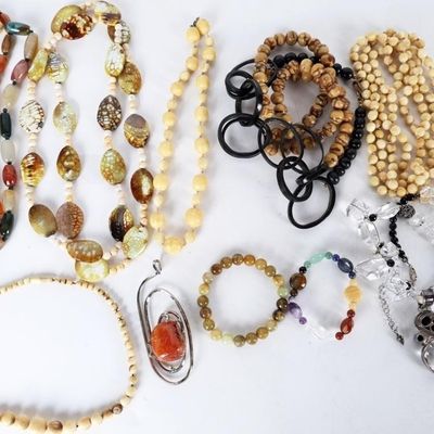 Sale Photo Thumbnail #114: ASSORTED LADIES JEWELRY MANY GEMSTONES (10)