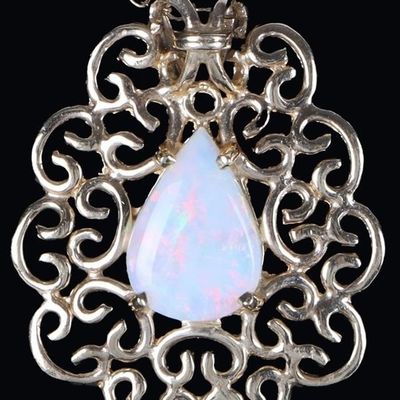 Sale Photo Thumbnail #124: 14K YELLOW GOLD LADIES NECKLACE W/ OPAL PENDANT