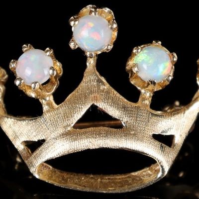 Sale Photo Thumbnail #188: 14K YELLOW GOLD LADIES CROWN BROOCH W/ OPAL