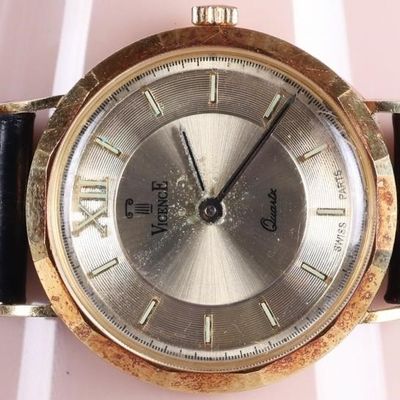 Sale Photo Thumbnail #414: 18K YELLOW GOLD VICENCE ITALIAN LEATHER WRISTWATCH