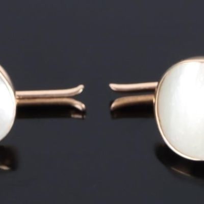 Sale Photo Thumbnail #73: 14K YELLOW GOLD MOP PAIR OF MEN'S CUFFLINKS