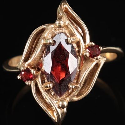 Sale Photo Thumbnail #166: 14K YELLOW GOLD GARNET LADIES RING