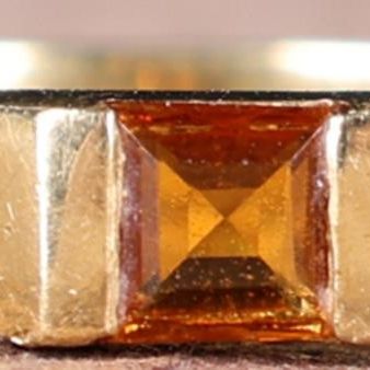 Sale Photo Thumbnail #220: 18K YELLOW GOLD LADIES RING W/ CITRINE GEMSTONE