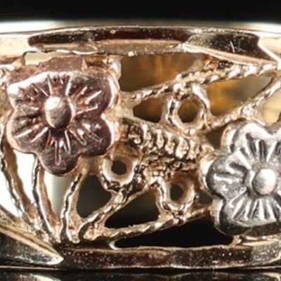 Sale Photo Thumbnail #169: 14K YELLOW GOLD LADIES RING W/ FILIGREE & FLOWERS