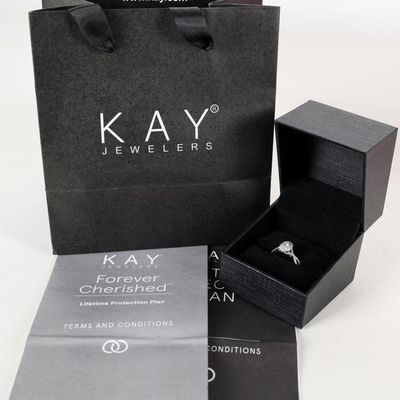 Sale Photo Thumbnail #264: 14K WHITE GOLD NATURAL DIAMOND LADIES RING IN BOX
