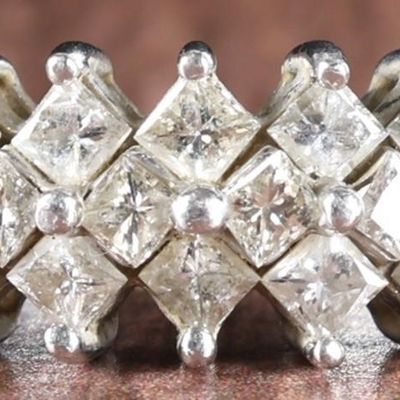 Sale Photo Thumbnail #33: SHINY 950 PLATINUM LADIES RING W/ SQUARE DIAMONDS