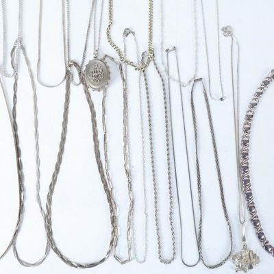 Sale Photo Thumbnail #384: STERLING SILVER LADIES NECKLACE CHAINS AEI (19)