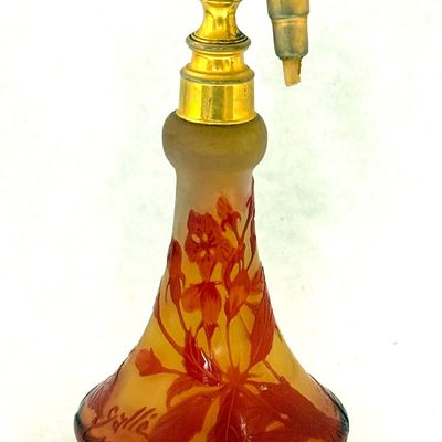 Sale Photo Thumbnail #412: Galle French Cameo Perfume