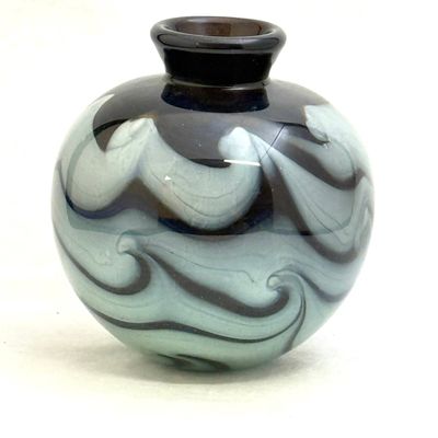 Sale Photo Thumbnail #538: Mark Peiser Small Art Glass Vase
