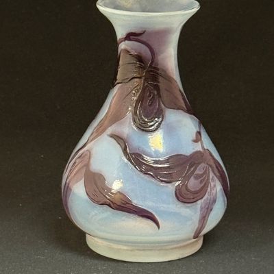 Sale Photo Thumbnail #428: Muller Fres French Cameo Vase