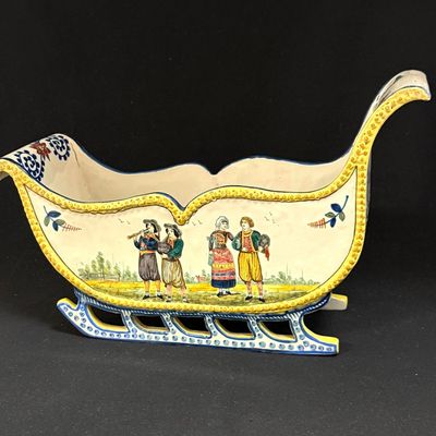 Sale Photo Thumbnail #101: Rare HB Sleigh