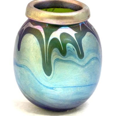 Sale Photo Thumbnail #523: Mark Peiser Small Art Glass Vase