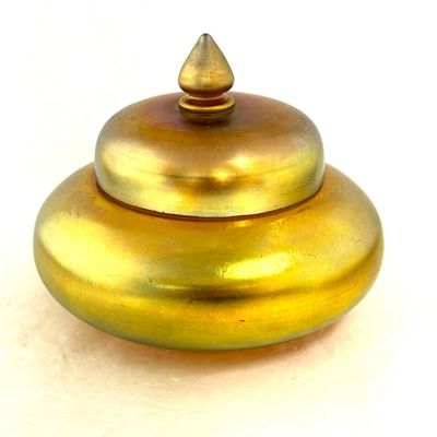 Sale Photo Thumbnail #370: Steuben Gold Aurene Box