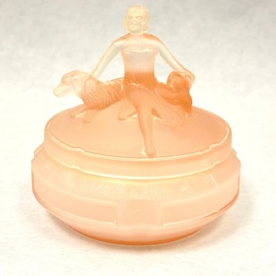 Sale Photo Thumbnail #323: LE Smith Annette covered box