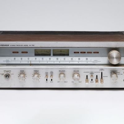 Sale Photo Thumbnail #398: Pioneer SX-750 Stereo Receiver