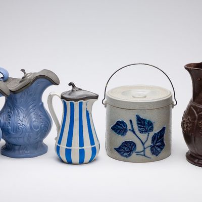 Sale Photo Thumbnail #262: British Pottery Assortment