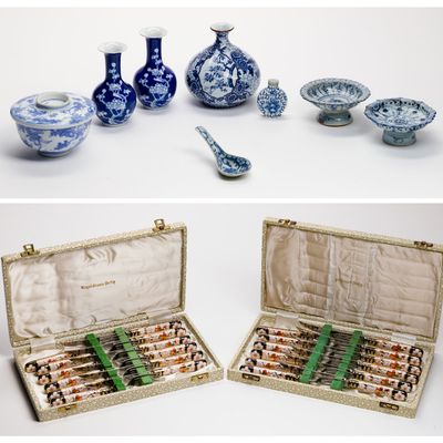 Sale Photo Thumbnail #140: Asian Porcelain Object Assortment