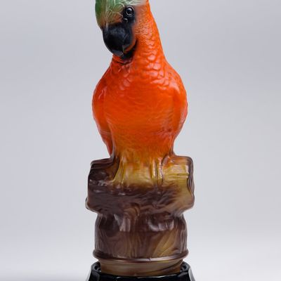 Sale Photo Thumbnail #300: Tiffin Glass Parrot Table Lamp