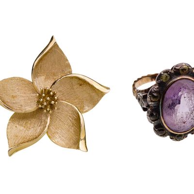 Sale Photo Thumbnail #338: 14k Yellow Gold Jewelry