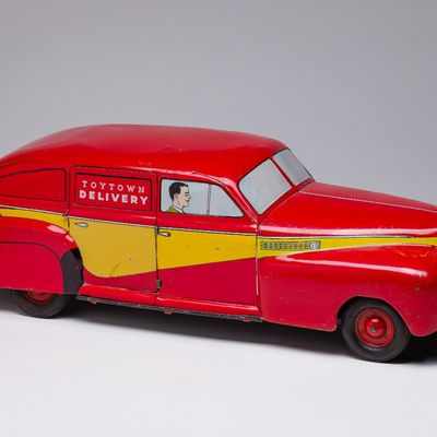 Sale Photo Thumbnail #215: Wyandotte Toys Toytown Delivery Car