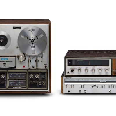 Sale Photo Thumbnail #399: Stereo Equipment Assortment