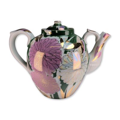 Dulevo Russia Hand-Painted Lidded Porcelain Teapot w/ Gilded Accents