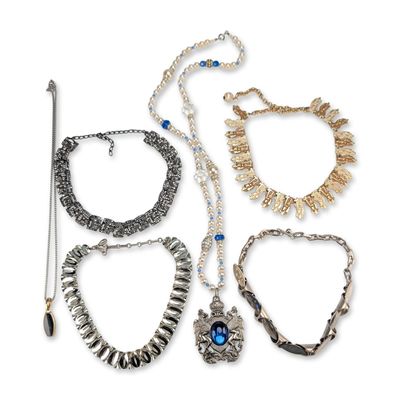 Sale Photo Thumbnail #149: 6pc Vintage Costume Jewelry Collection