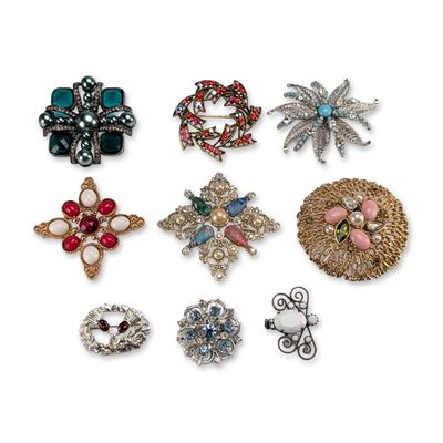 Sale Photo Thumbnail #152: 9pc Assorted Costume Jewelry Brooches