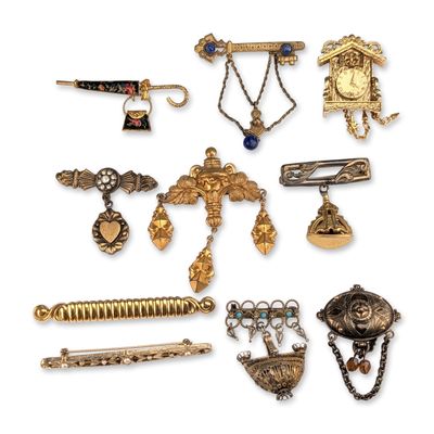 Sale Photo Thumbnail #368: 10pc Collection of Vintage Costume Jewelry Brooches