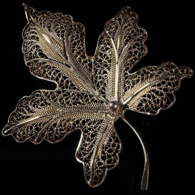 Silver Filigree Maple Leaf Brooch with Rotating Safety Catch