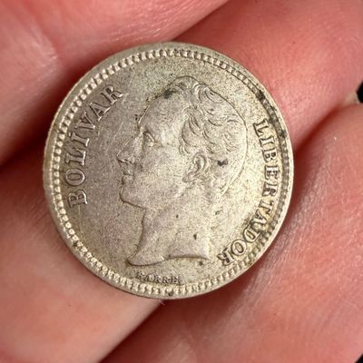 Sale Photo Thumbnail #118: 1954 Venezuela 25 Centimos Silver Coin