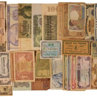 Sale Photo Thumbnail #109: Lot of 36 Mixed Foreign Currency