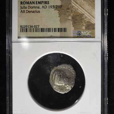 Sale Photo Thumbnail #273: JULIA DOMNA, AD 193-217, AR DENARIUS NGC