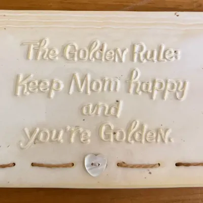 Hallmark “The Golden Rule: Keep Mom Happy and You’re Golden” Wall Plaque HMK