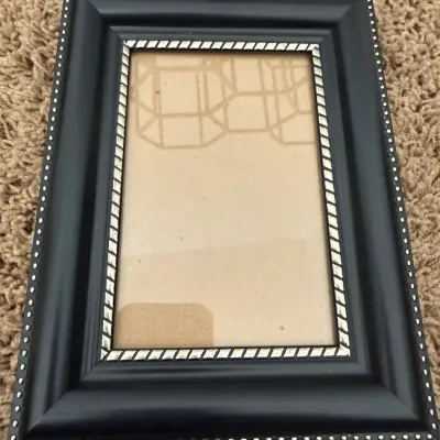 Black & Silver Decorative 4x6 Tabletop or Wall Picture Frame