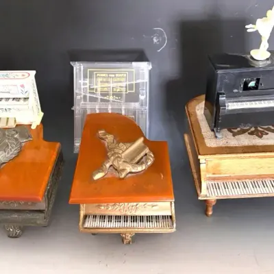 1920’s Thorens Marbled Bakelite Piano Music Box With Piano Music Boxes