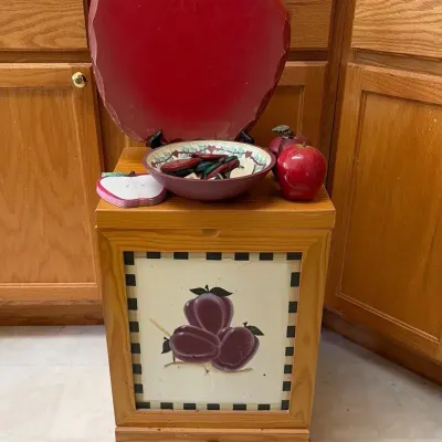 Apple Themed Decor