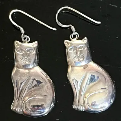 .925 Sterling Silver Cat Dangle Earrings