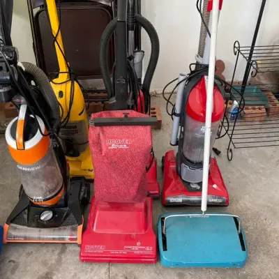 Five Vacuums, Bissell, Hoover, Dirt Devil And Eureka 