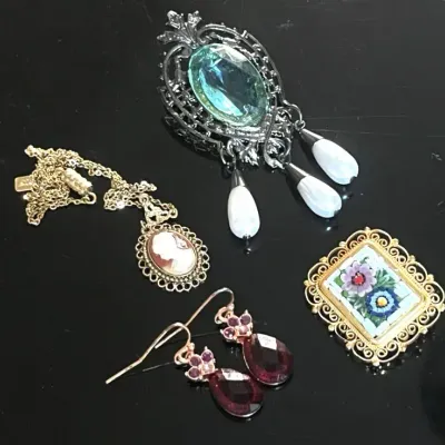 Victorian Style Jewelry 