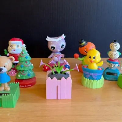 Solar Powered Dancing Figurines