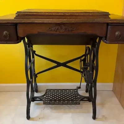 Antique National Sewing Machine “Pioneer” Machine