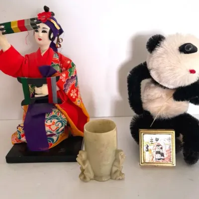 1940’s Soapstone 3 Monkeys Vase, Chinatown, And Japanese Collectibles 
